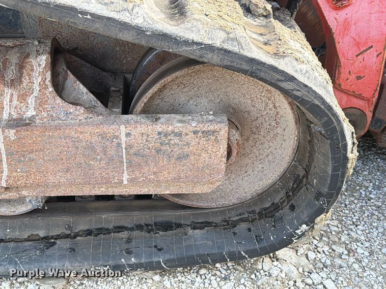 image for item EA7345 2013 Kubota SVL90-2 tracked skid steer loader