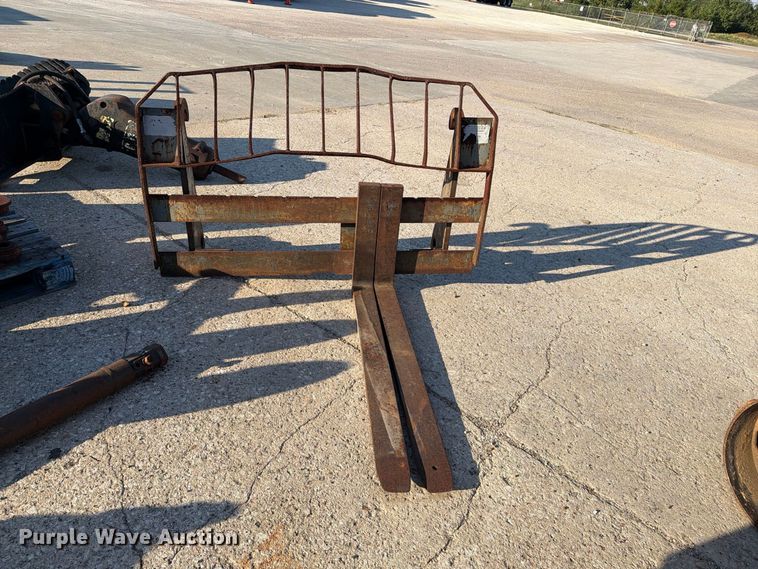 image for item EA7345 2013 Kubota SVL90-2 tracked skid steer loader