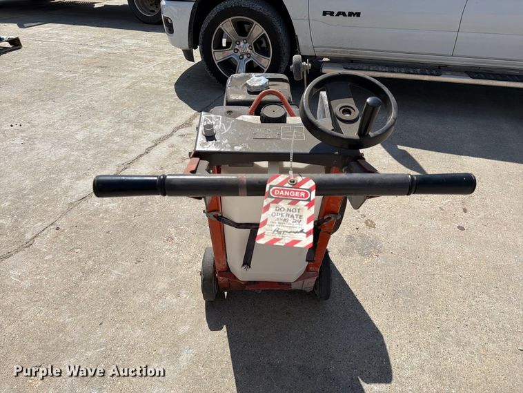 image for item EA7346 2018 Husqvarna FS400LV concrete saw
