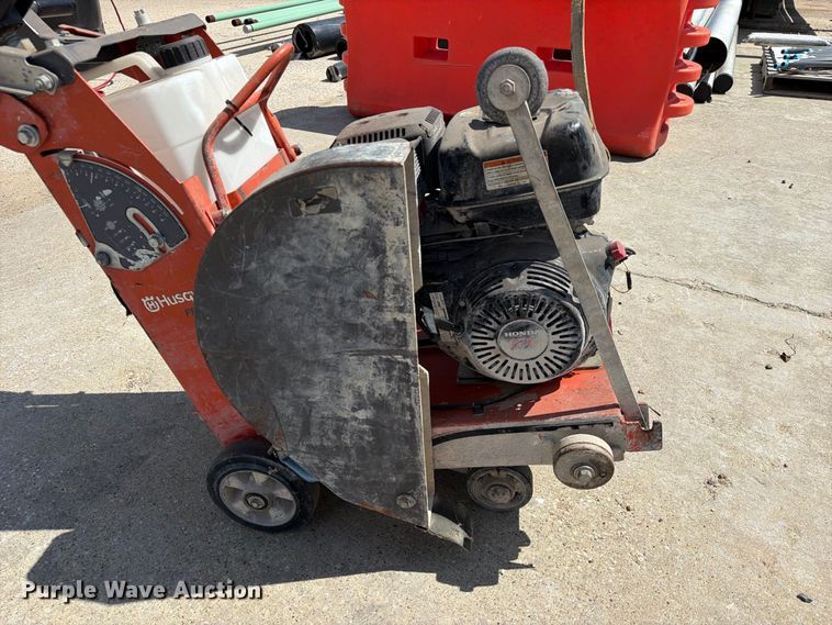 image for item EA7346 2018 Husqvarna FS400LV concrete saw
