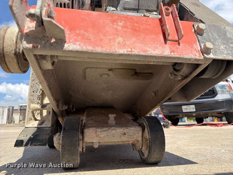 image for item EA7346 2018 Husqvarna FS400LV concrete saw