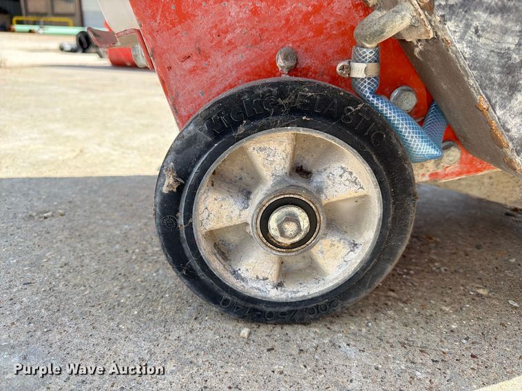 image for item EA7346 2018 Husqvarna FS400LV concrete saw