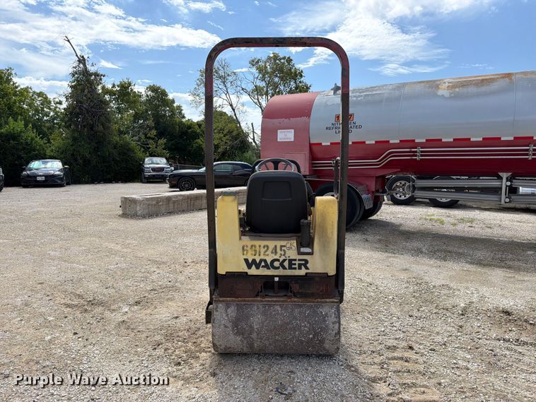 image for item EA7347 Wacker Neuson RD12A double drum vibratory roller