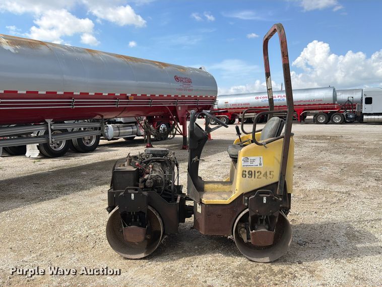 image for item EA7347 Wacker Neuson RD12A double drum vibratory roller