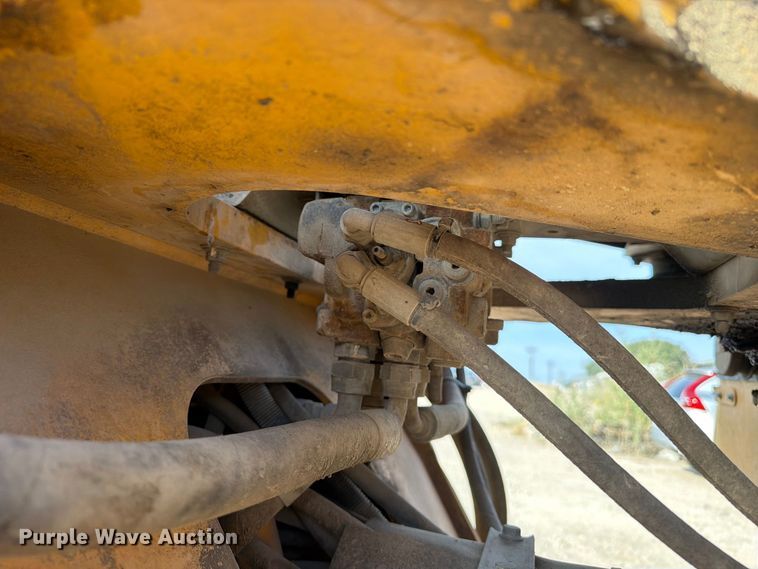image for item EA7377 2011 Volvo L70F wheel loader