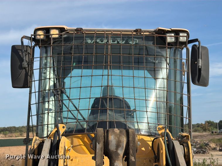image for item EA7377 2011 Volvo L70F wheel loader