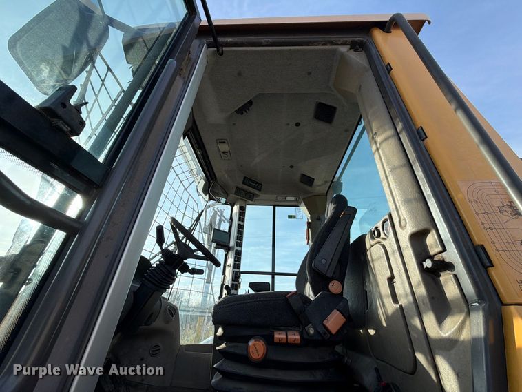 image for item EA7377 2011 Volvo L70F wheel loader