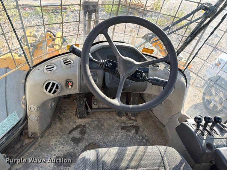 image for item EA7377 2011 Volvo L70F wheel loader