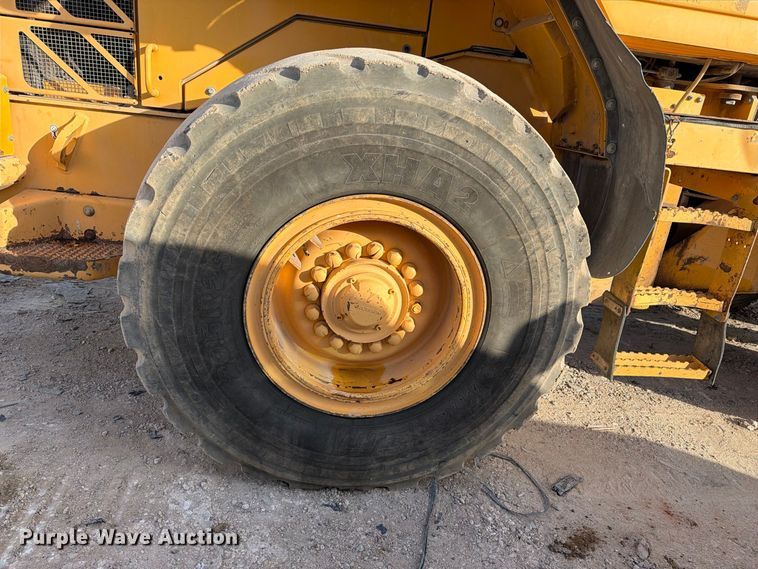 image for item EA7377 2011 Volvo L70F wheel loader