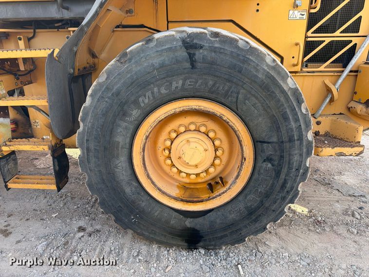image for item EA7377 2011 Volvo L70F wheel loader
