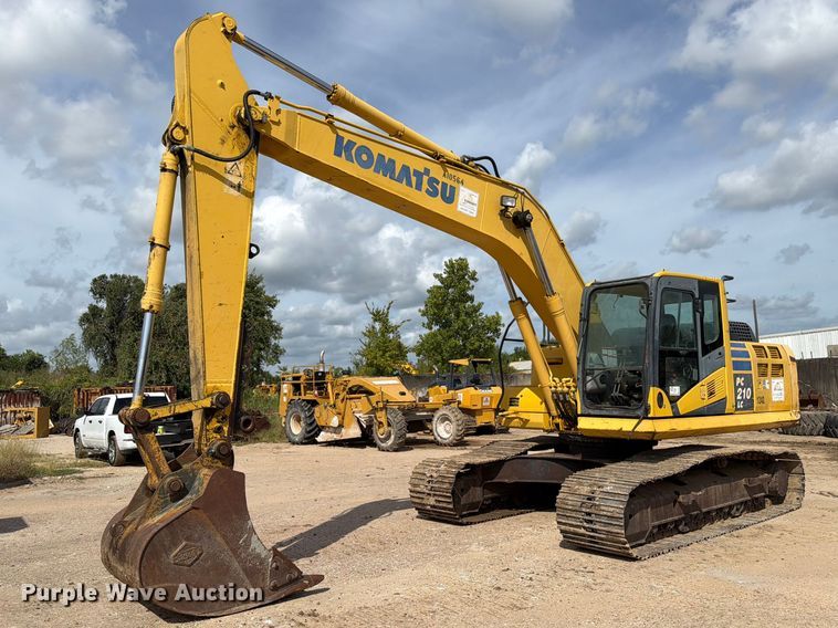image for item EA7378 2015 Komatsu PC210LC-10 excavator