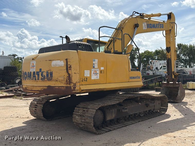 image for item EA7378 2015 Komatsu PC210LC-10 excavator