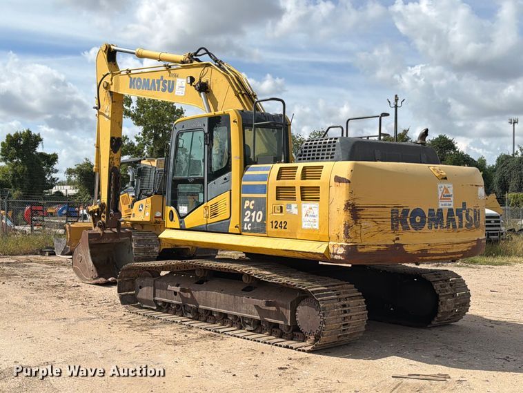 image for item EA7378 2015 Komatsu PC210LC-10 excavator