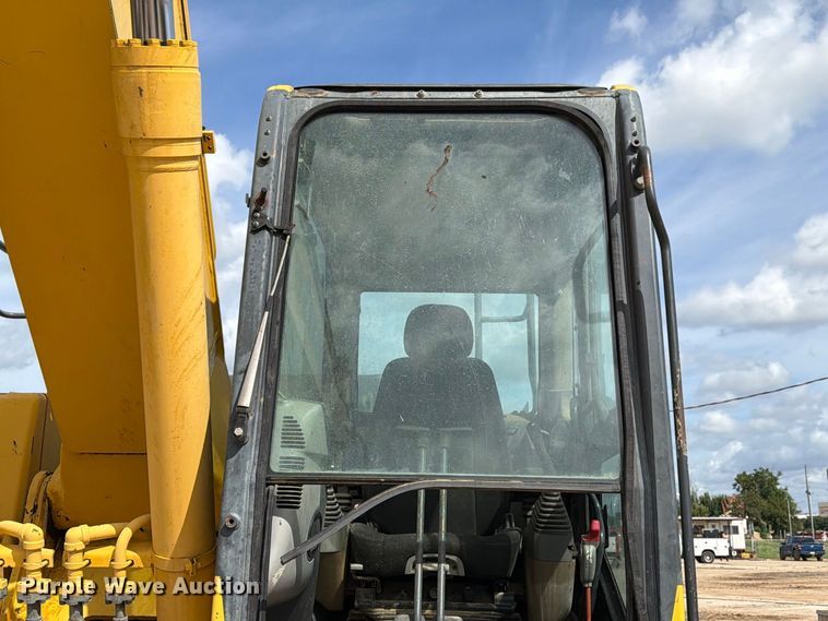 image for item EA7378 2015 Komatsu PC210LC-10 excavator