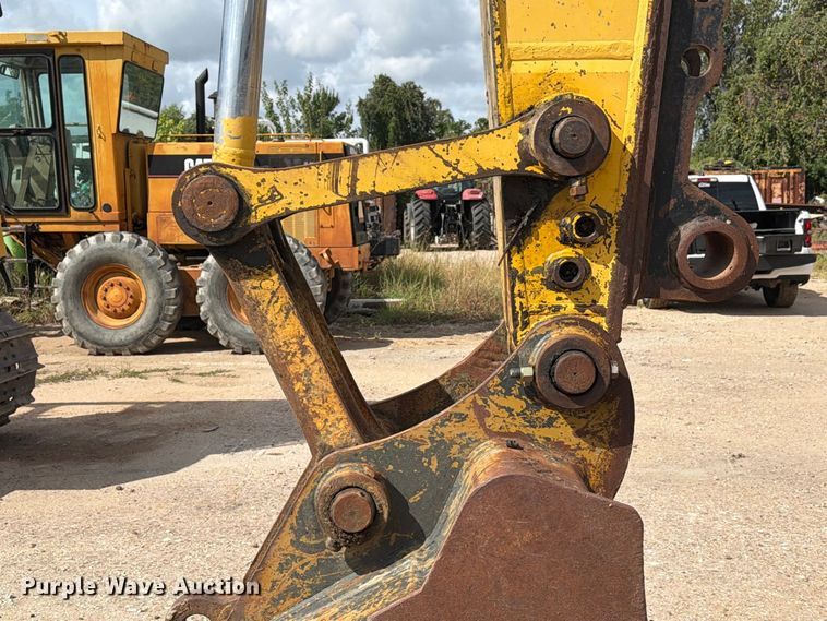 image for item EA7378 2015 Komatsu PC210LC-10 excavator