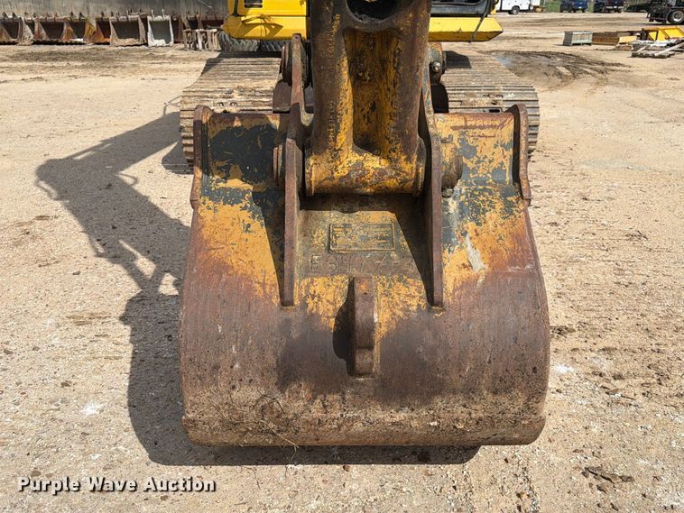 image for item EA7378 2015 Komatsu PC210LC-10 excavator