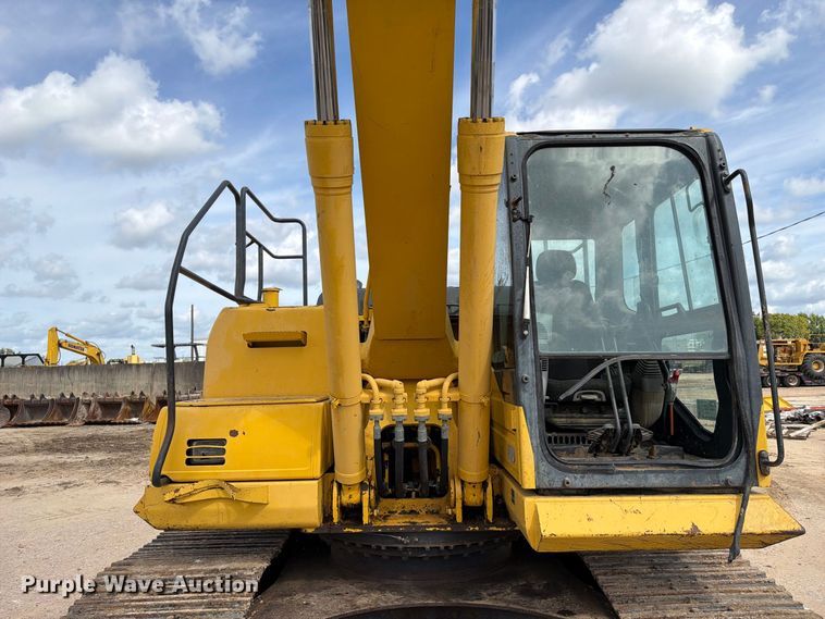 image for item EA7378 2015 Komatsu PC210LC-10 excavator