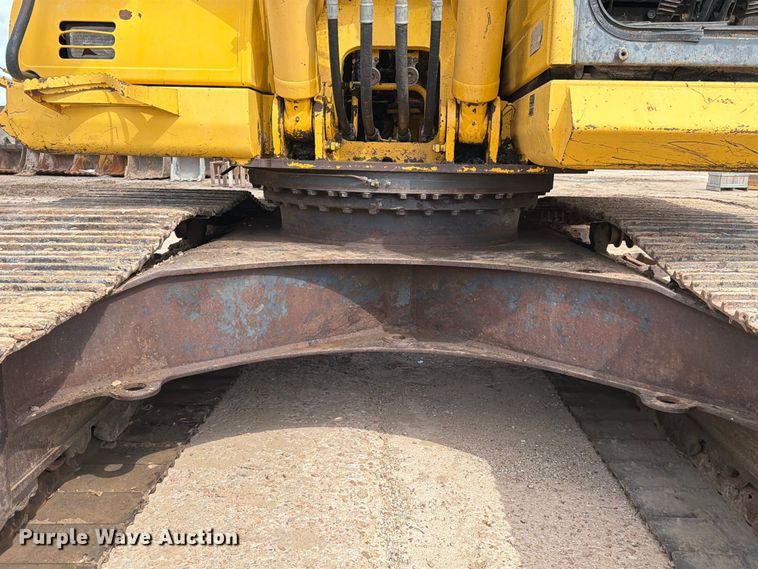 image for item EA7378 2015 Komatsu PC210LC-10 excavator