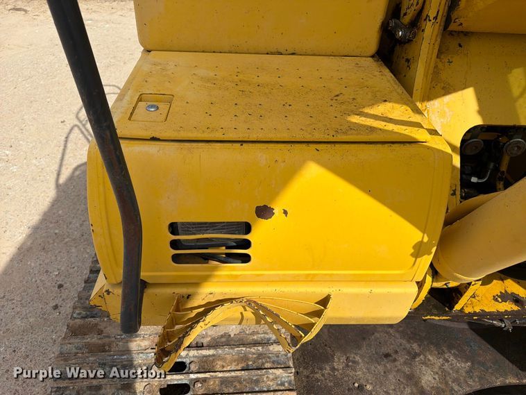 image for item EA7378 2015 Komatsu PC210LC-10 excavator