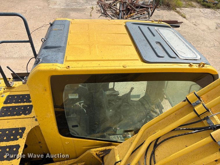image for item EA7378 2015 Komatsu PC210LC-10 excavator