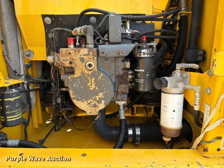 image for item EA7378 2015 Komatsu PC210LC-10 excavator