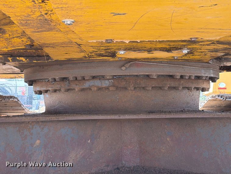 image for item EA7378 2015 Komatsu PC210LC-10 excavator