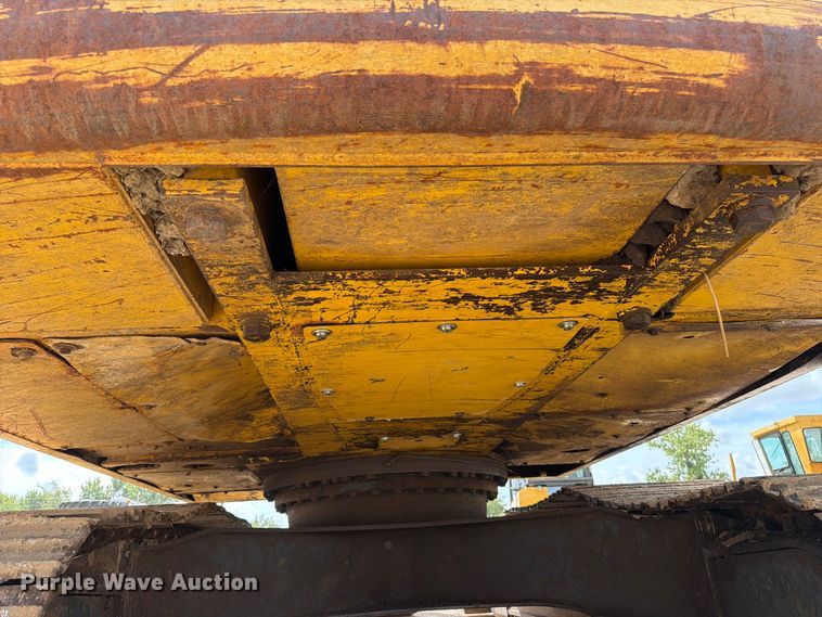 image for item EA7378 2015 Komatsu PC210LC-10 excavator