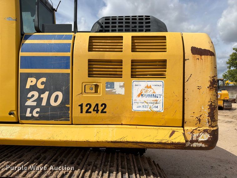 image for item EA7378 2015 Komatsu PC210LC-10 excavator