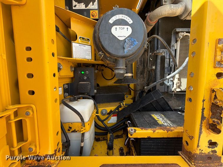 image for item EA7378 2015 Komatsu PC210LC-10 excavator