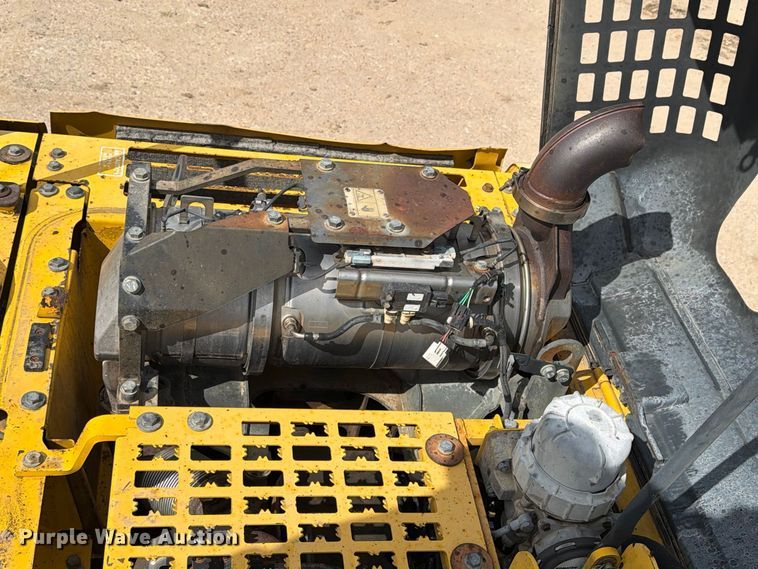 image for item EA7378 2015 Komatsu PC210LC-10 excavator