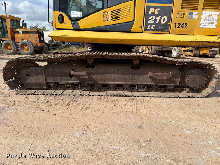 image for item EA7378 2015 Komatsu PC210LC-10 excavator