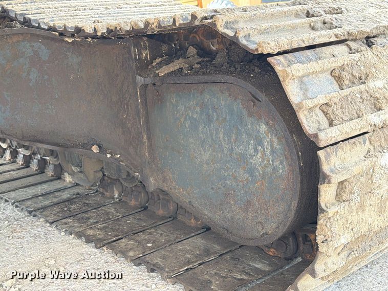 image for item EA7378 2015 Komatsu PC210LC-10 excavator