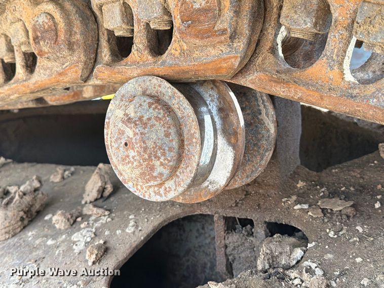 image for item EA7378 2015 Komatsu PC210LC-10 excavator