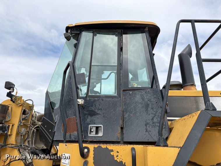 image for item EA7394 2004 Caterpillar 972G Series II wheel loader