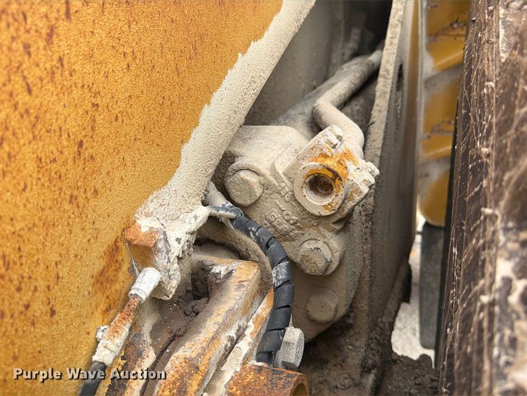 image for item EA7394 2004 Caterpillar 972G Series II wheel loader