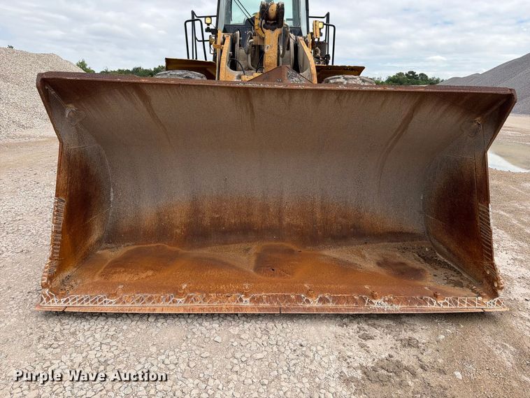 image for item EA7394 2004 Caterpillar 972G Series II wheel loader