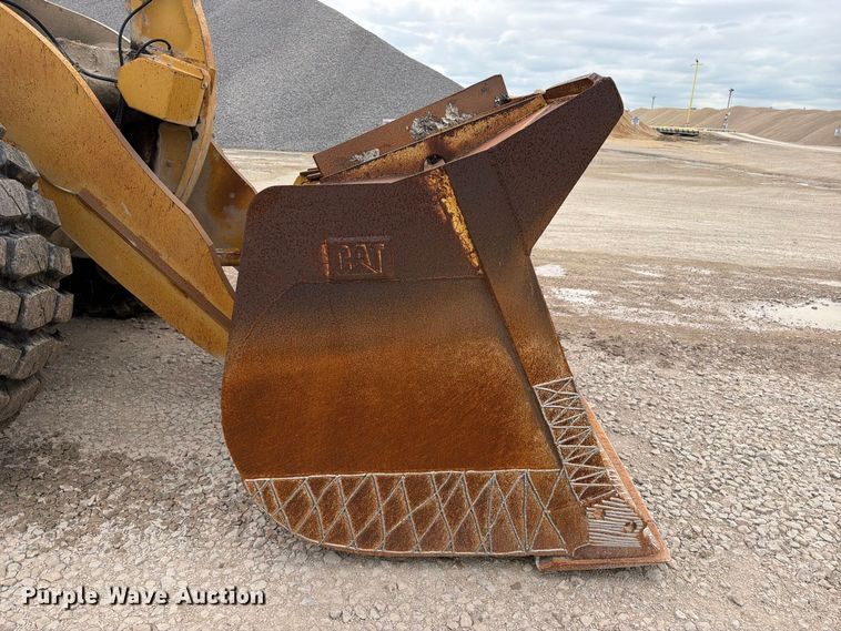 image for item EA7394 2004 Caterpillar 972G Series II wheel loader