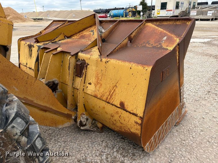 image for item EA7394 2004 Caterpillar 972G Series II wheel loader
