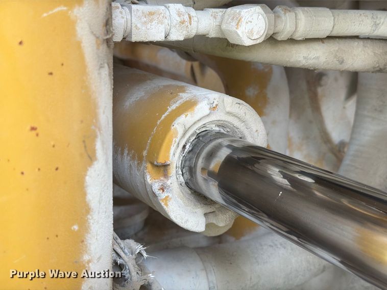image for item EA7394 2004 Caterpillar 972G Series II wheel loader