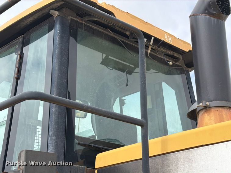 image for item EA7394 2004 Caterpillar 972G Series II wheel loader
