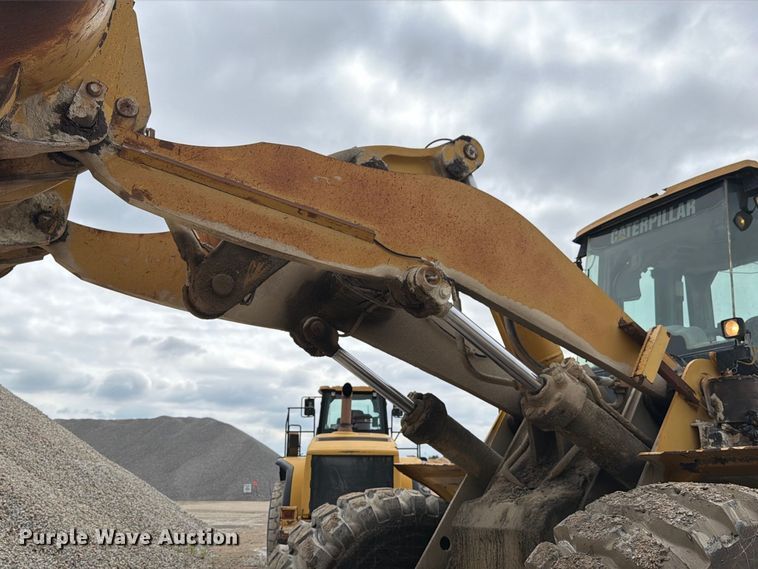 image for item EA7394 2004 Caterpillar 972G Series II wheel loader