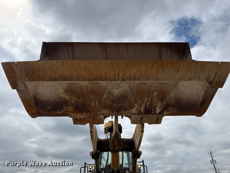 image for item EA7394 2004 Caterpillar 972G Series II wheel loader