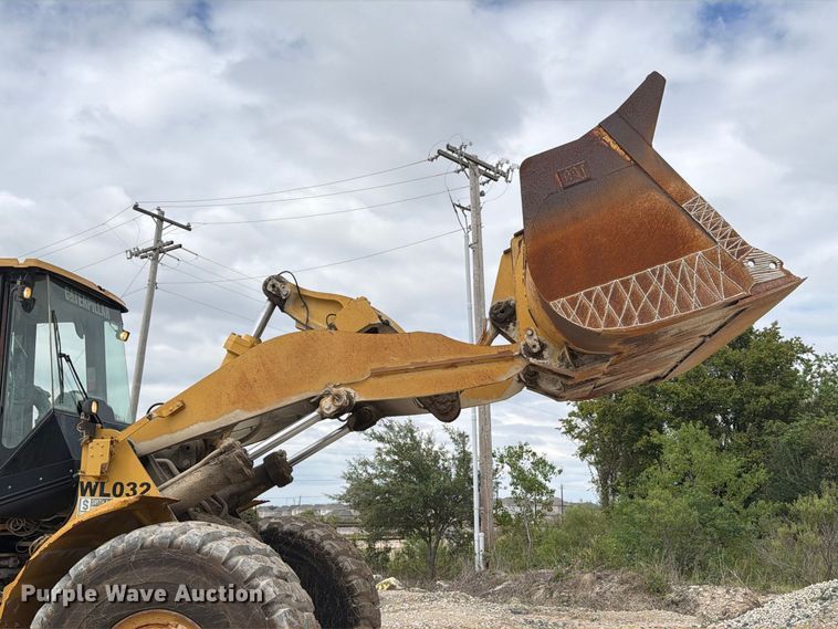 image for item EA7394 2004 Caterpillar 972G Series II wheel loader