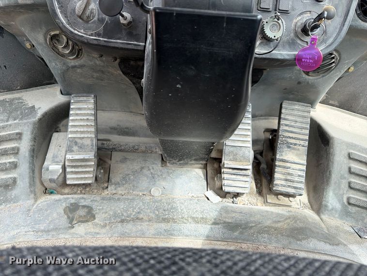 image for item EA7394 2004 Caterpillar 972G Series II wheel loader