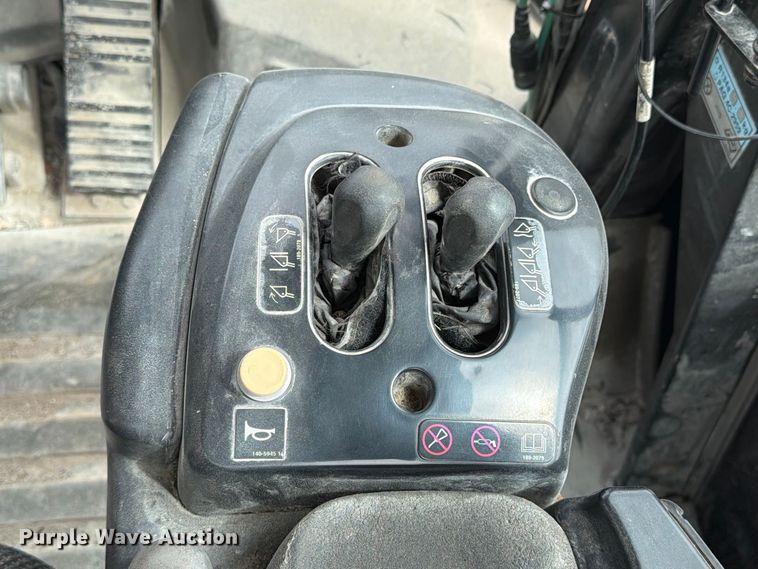 image for item EA7394 2004 Caterpillar 972G Series II wheel loader