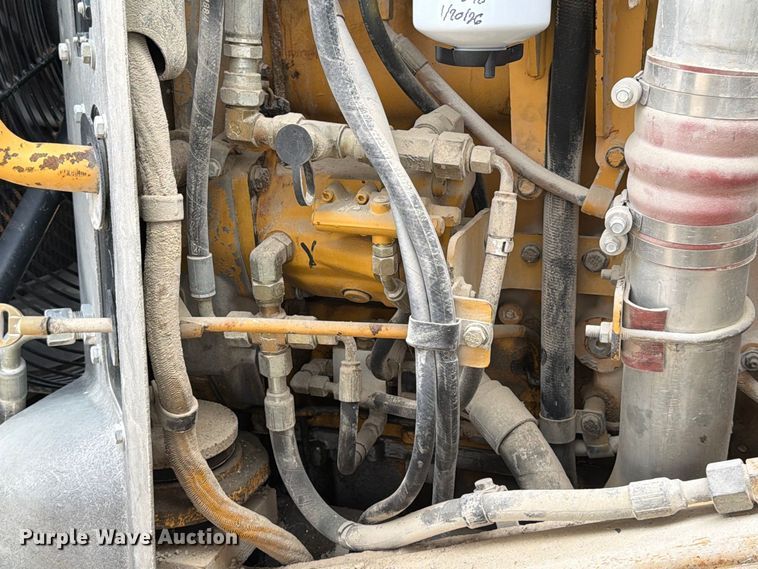 image for item EA7394 2004 Caterpillar 972G Series II wheel loader