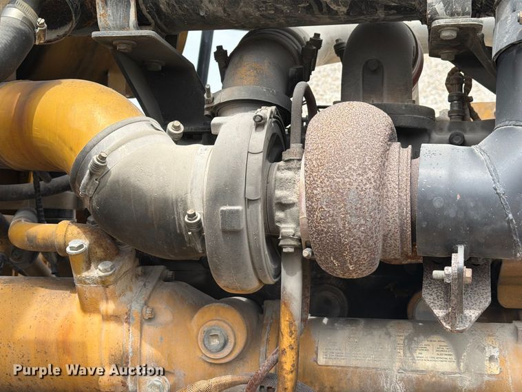 image for item EA7394 2004 Caterpillar 972G Series II wheel loader