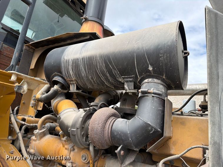 image for item EA7394 2004 Caterpillar 972G Series II wheel loader