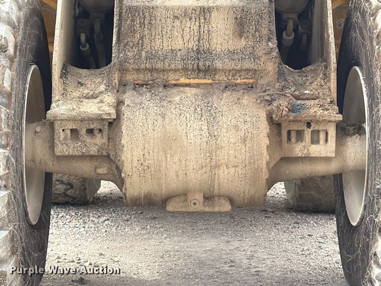 image for item EA7394 2004 Caterpillar 972G Series II wheel loader