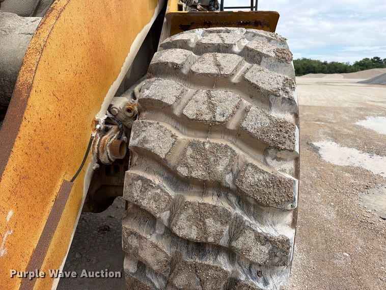 image for item EA7394 2004 Caterpillar 972G Series II wheel loader